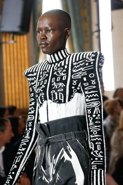 Look 48